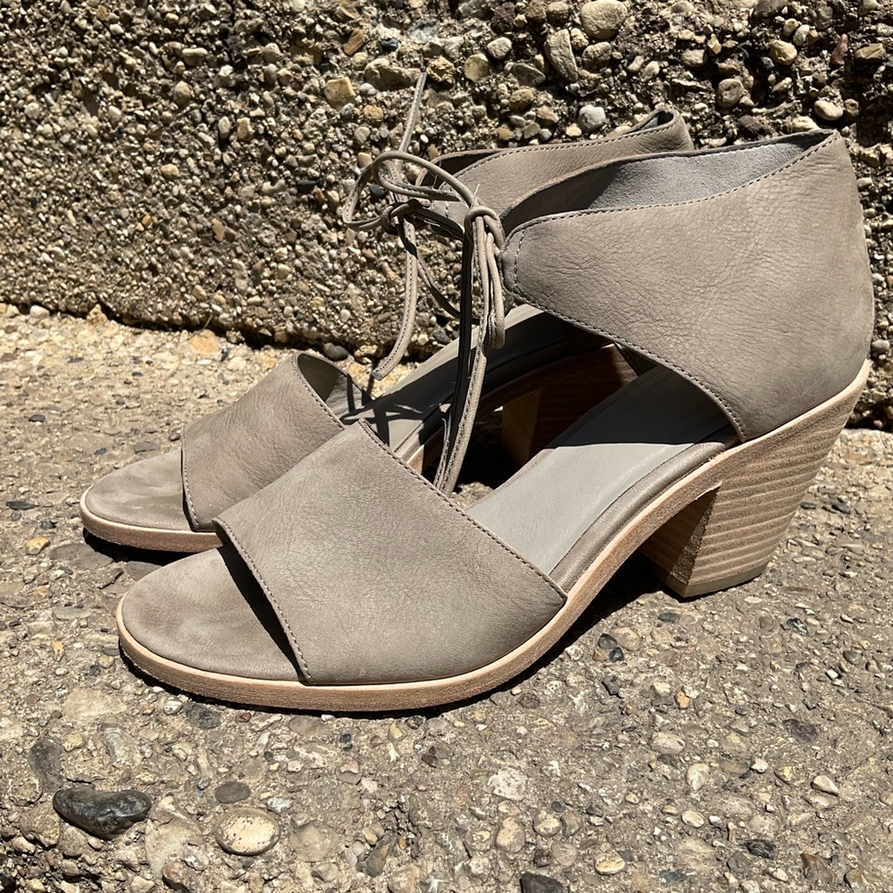 Eileen Fisher Ann Nubuck Tie front Sandal Size 8.5 Minimalist Mute - Picture 4 of 8